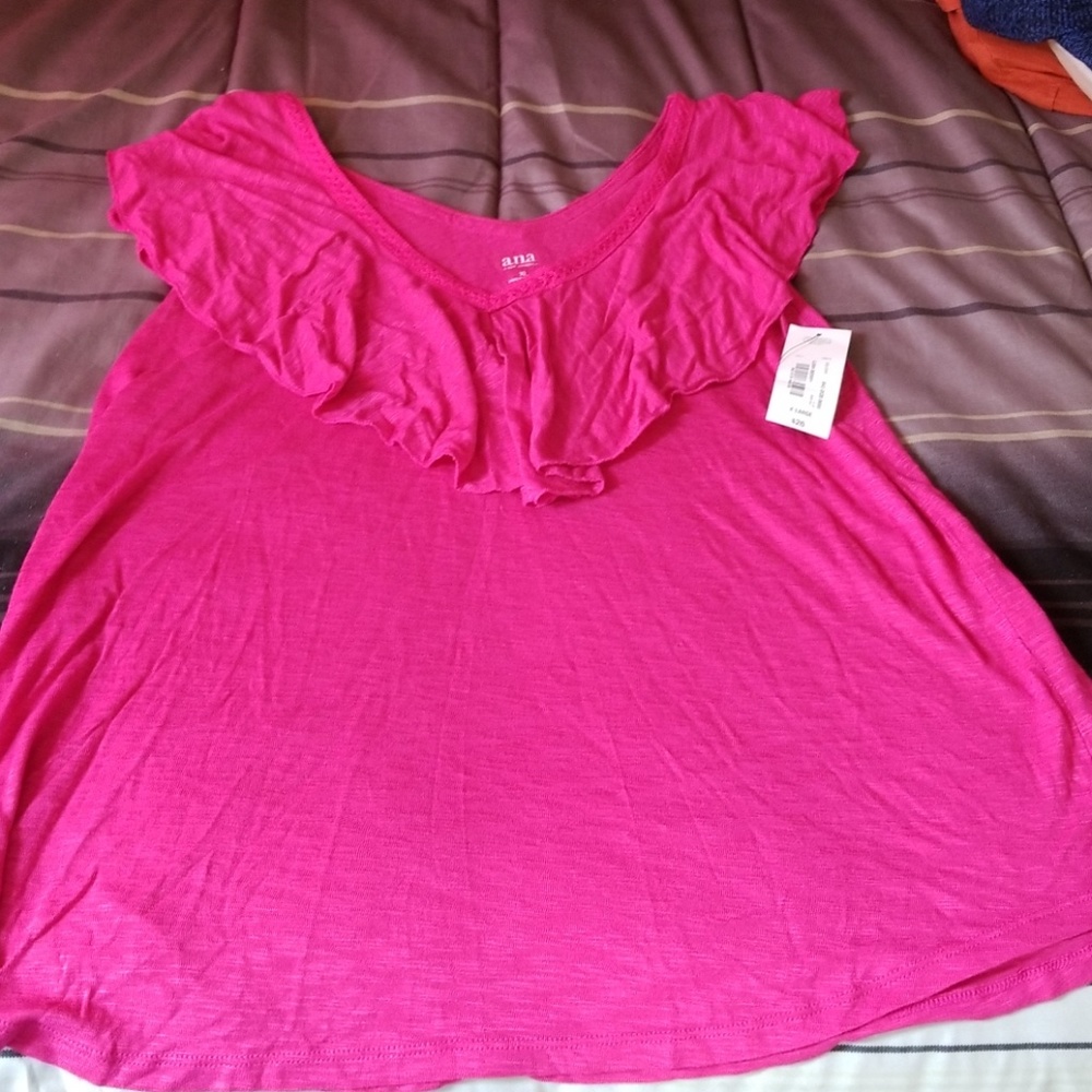 Ana, lush berry top